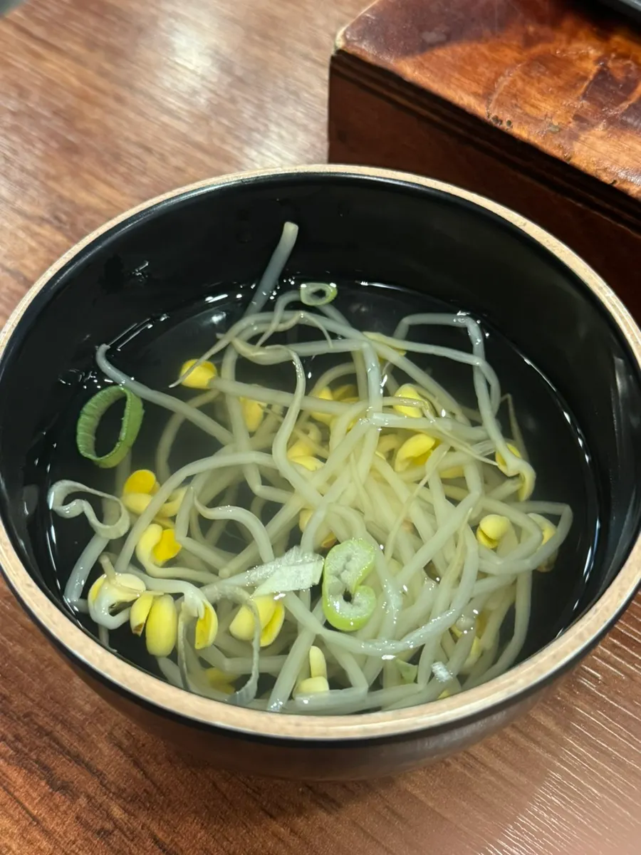 Bowl of bottomless bean sprout soup