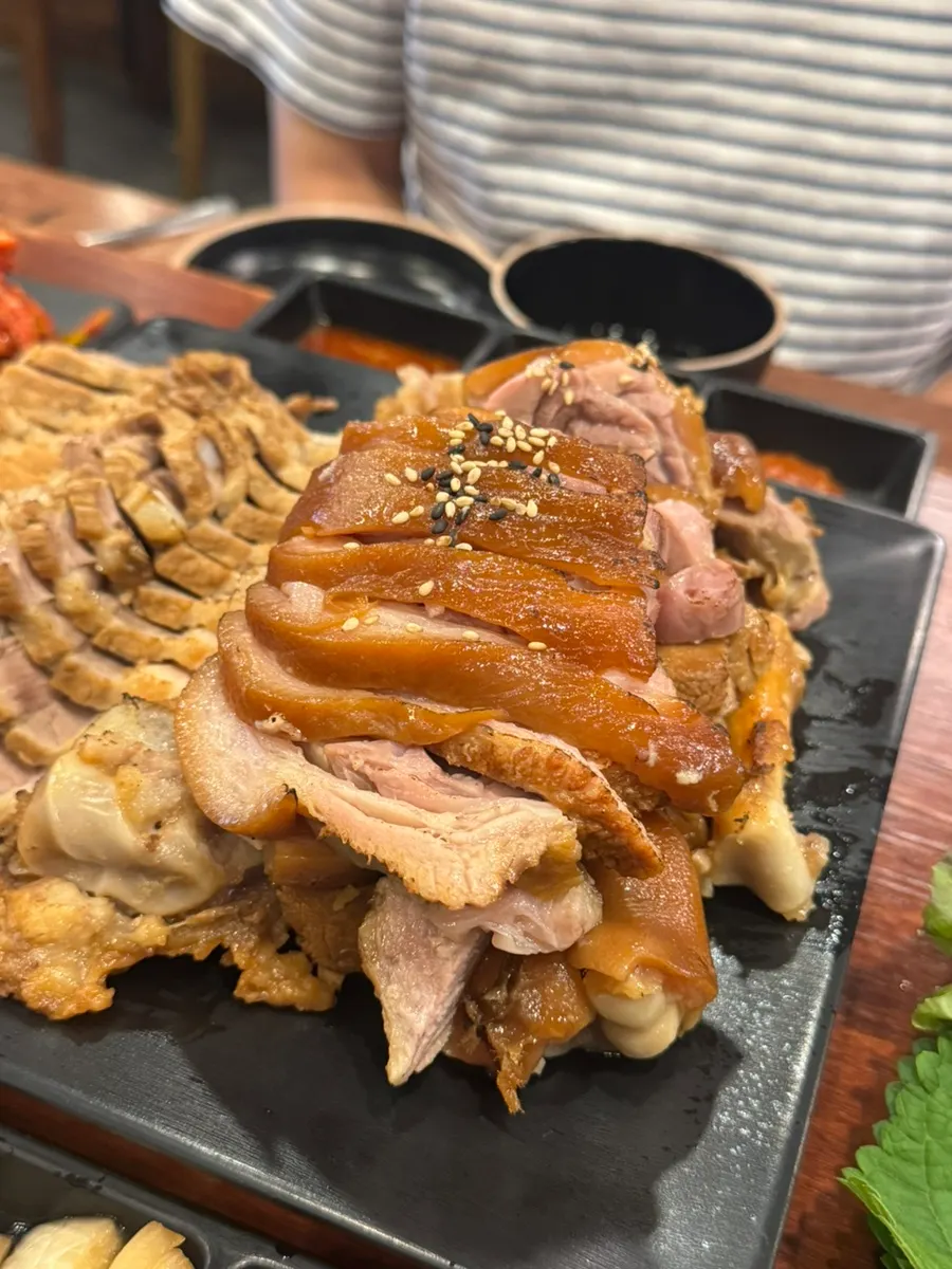 Glossy plate of jokbal from Gwihan Jokbal