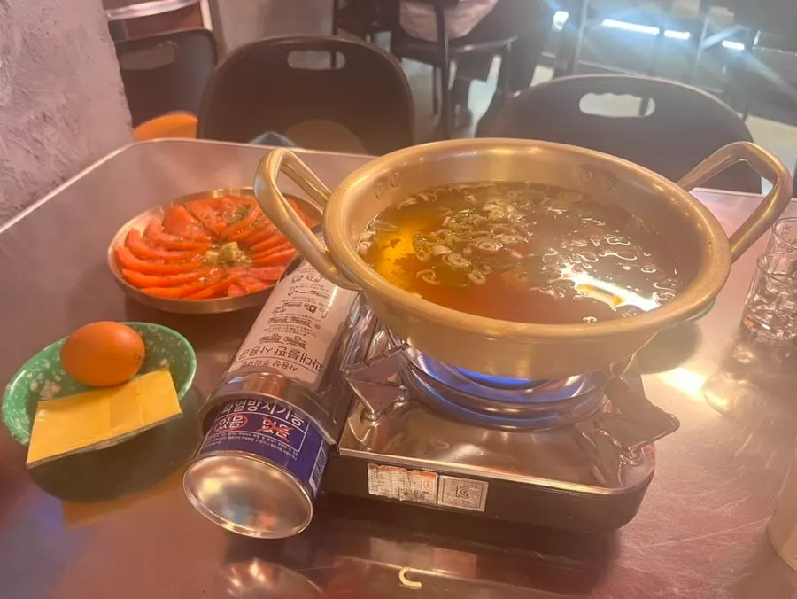 라면과 먹태구이 등 주문 안주