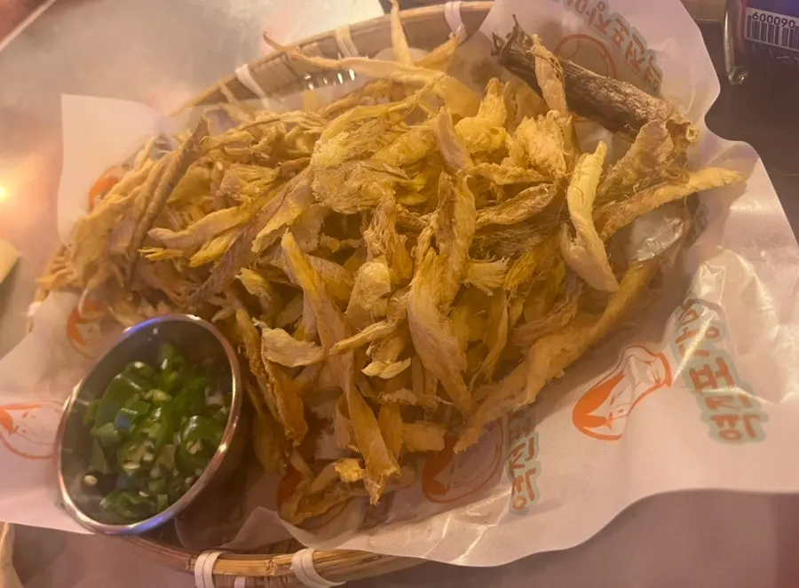 꿀과 설탕을 곁들인 허니 토마토