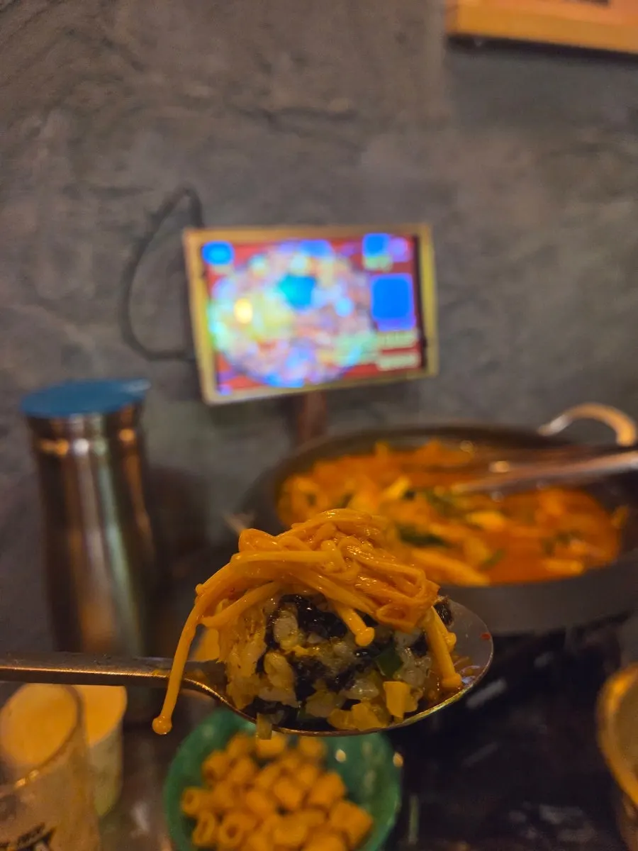 닭볶음탕과 생맥주 한 잔