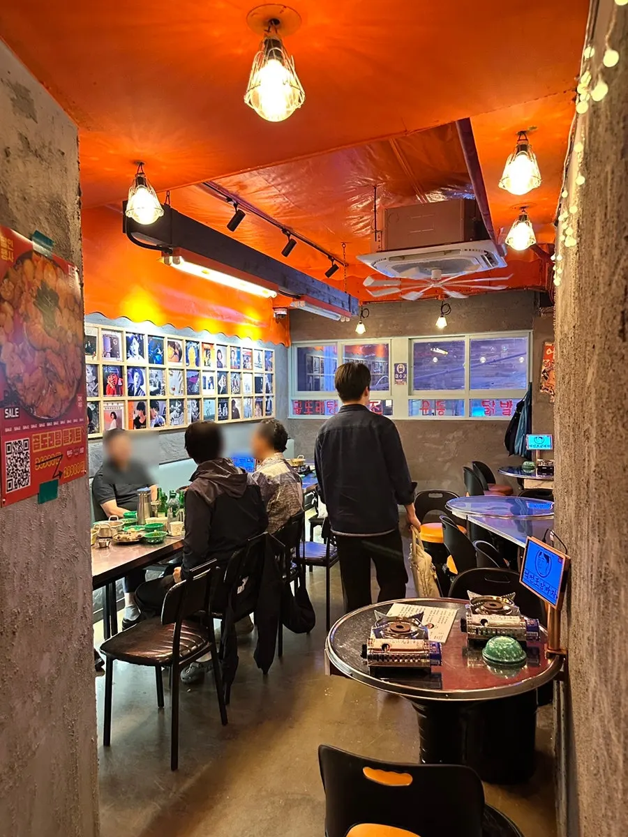 Interior of the indoor pojangmacha decorated with retro props