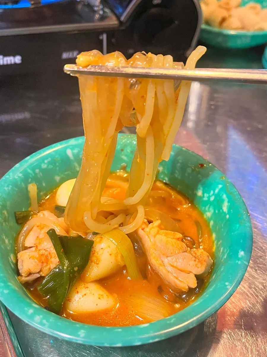 Tender chicken pieces in the dakdoritang