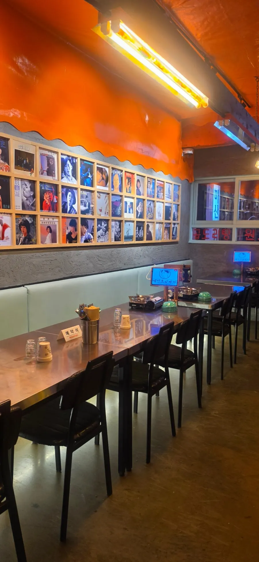 Crowded interior of the 2nd floor pojangmacha