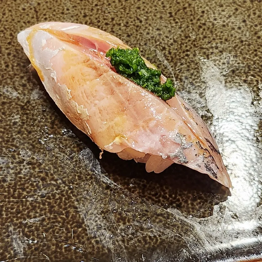 도톰한 전갱이 니기리