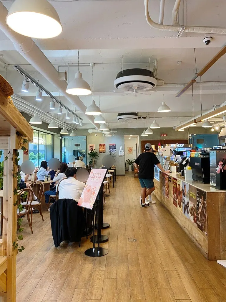 Exterior of BYWAY BAKERS near Yeongdeungpo-gu Office Station