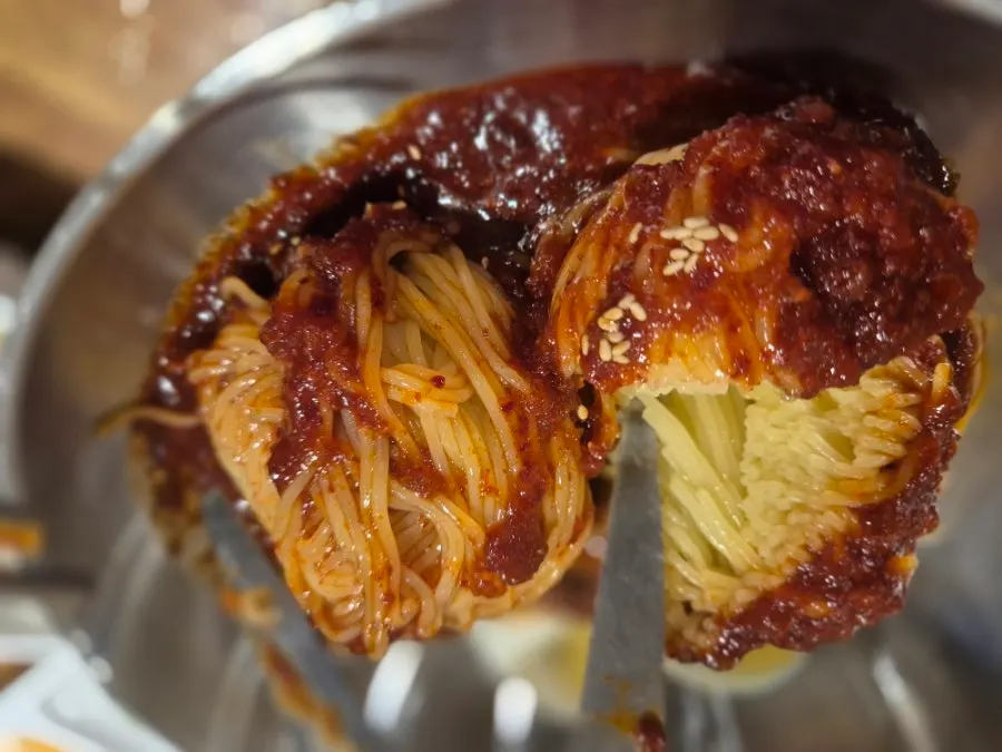 비빔밀면 클로즈업