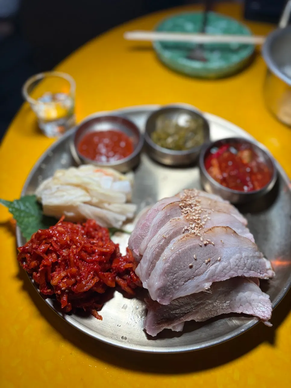Full spread of the pork jowl suyuk set