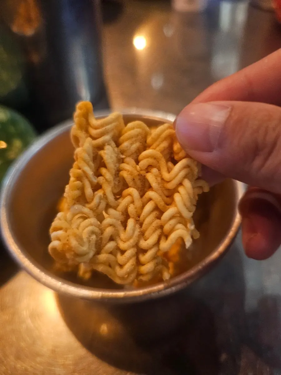 라면땅과 함께 세팅된 포차 테이블