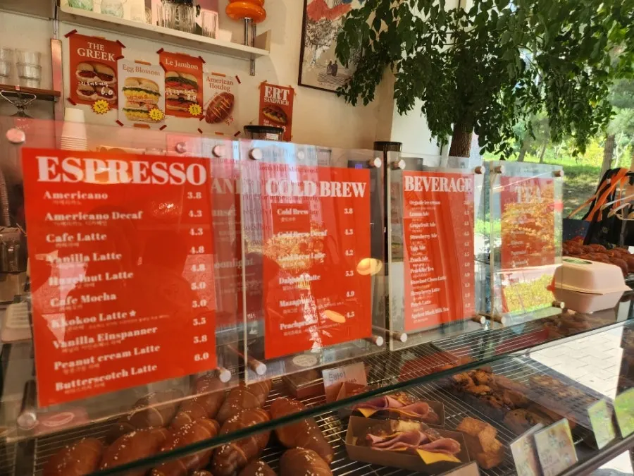 Order counter and bread display