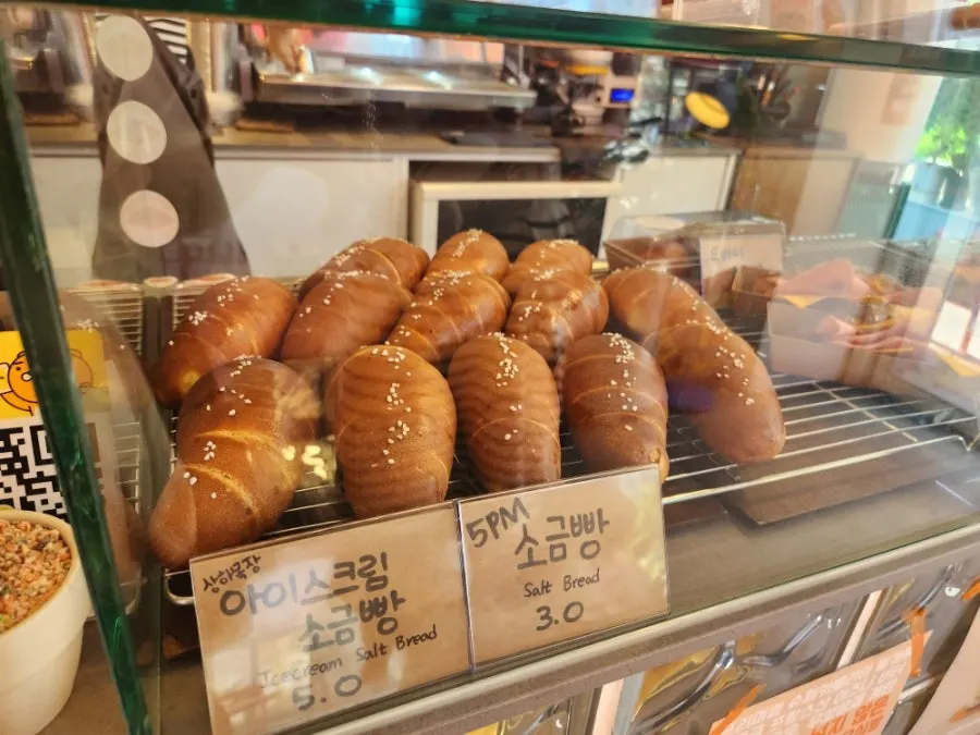 Financiers and egg tarts on display