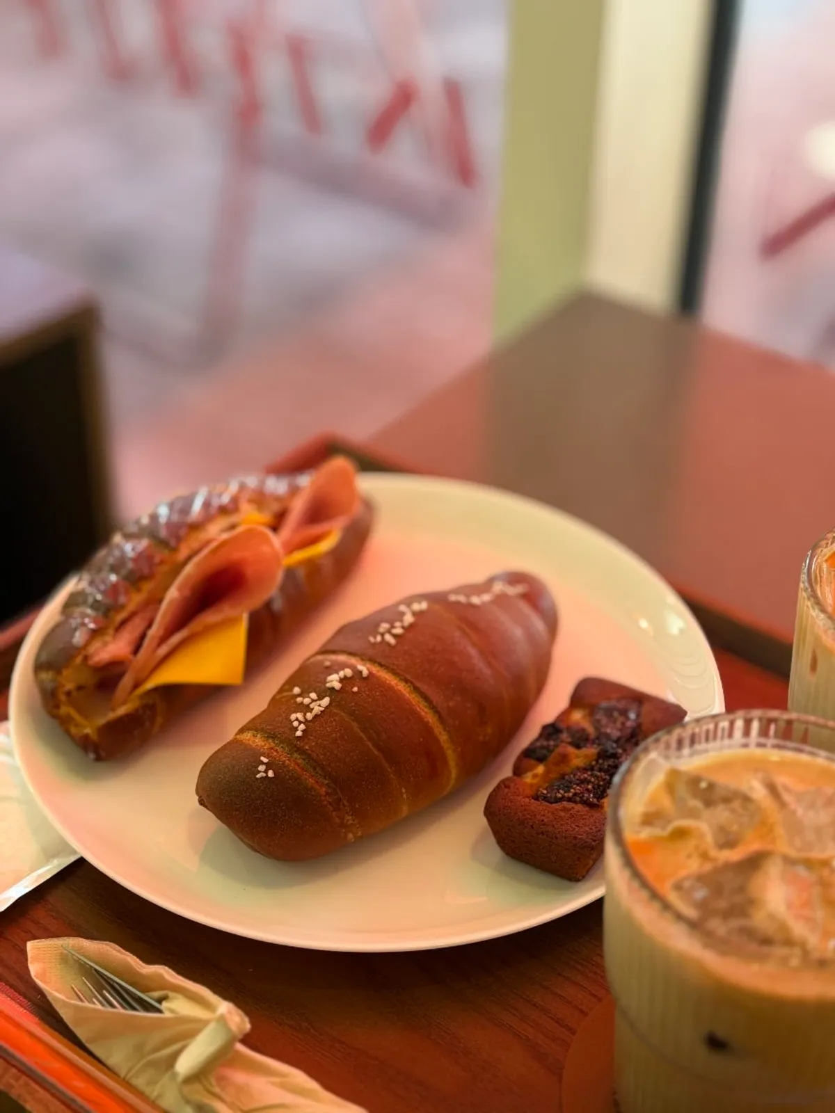 Basic salt bread and Dubai salt bread on display at 5PM sunset hour