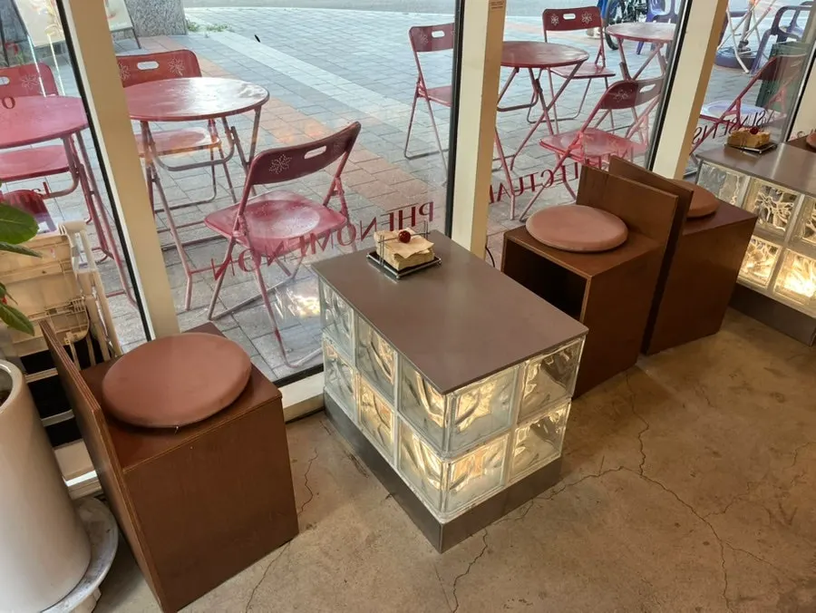 Café corner decorated with lighting and accents