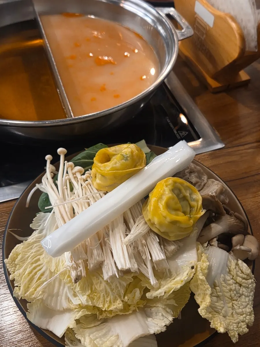 Classic and beef-bone tomato broths