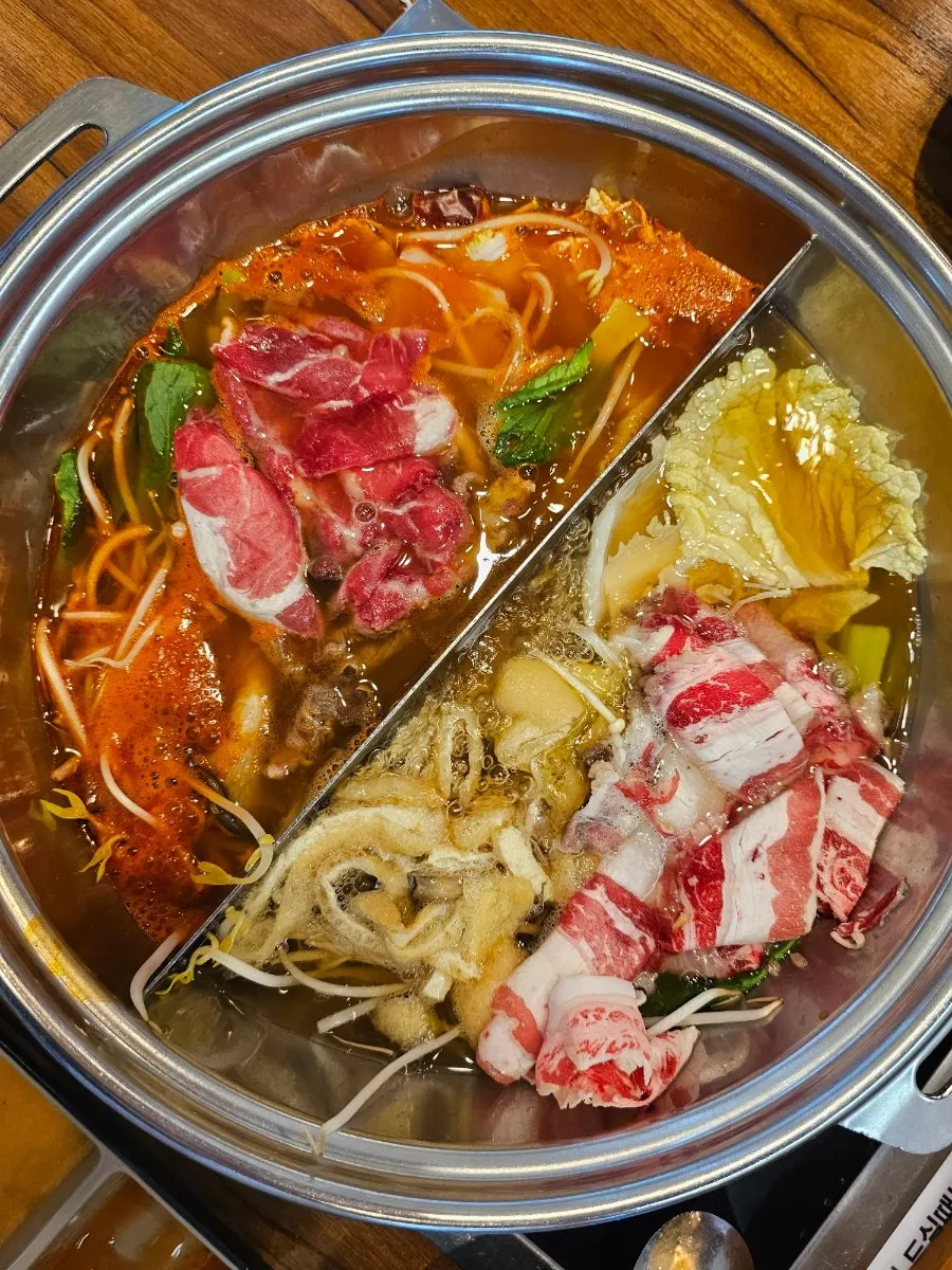 Shabu-shabu meat brought from the self-service bar