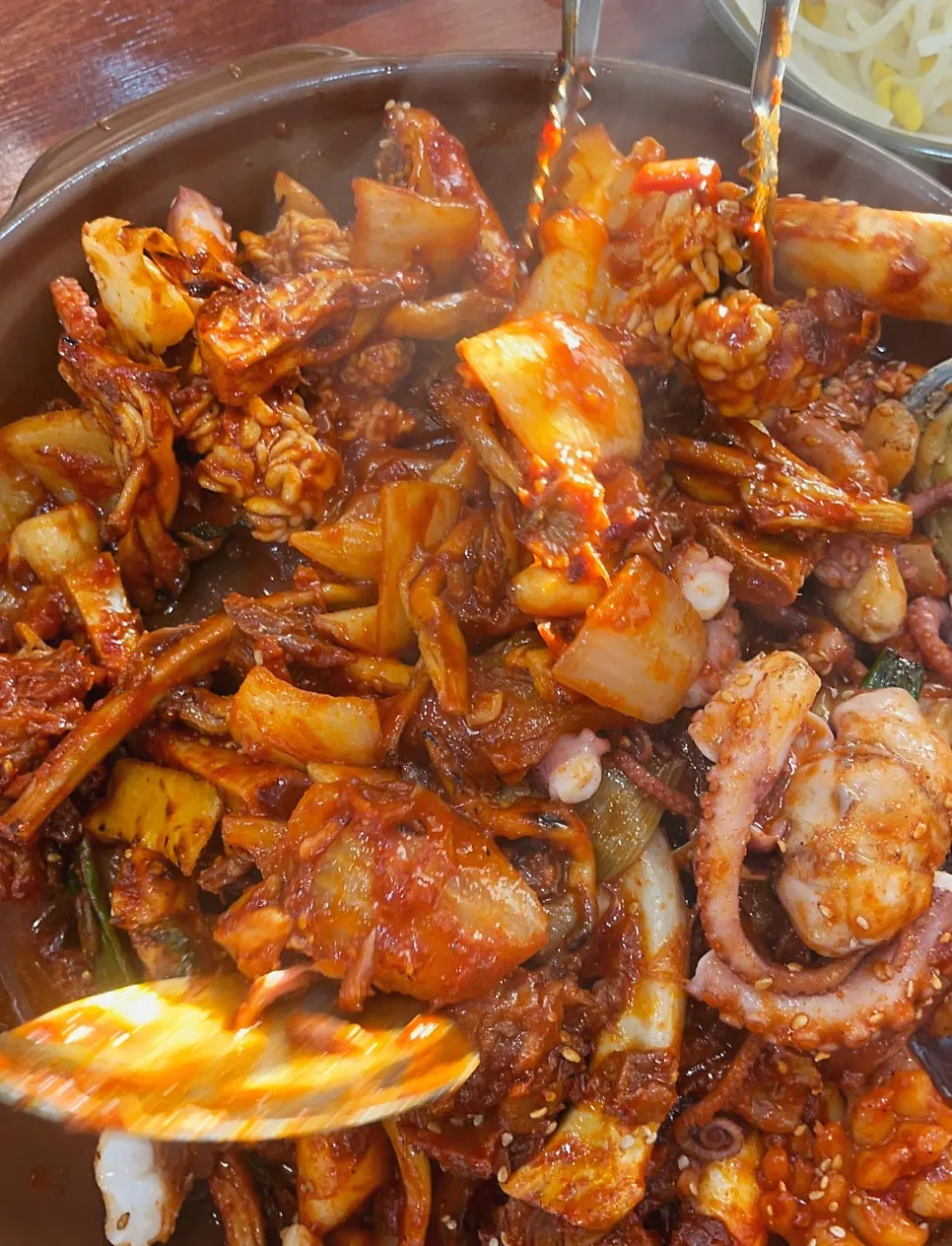 Seafood and pork back ribs meal
