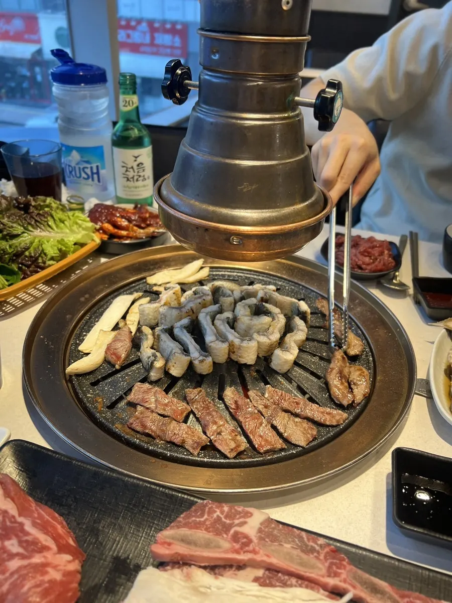 노릇하게 구워진 장어구이