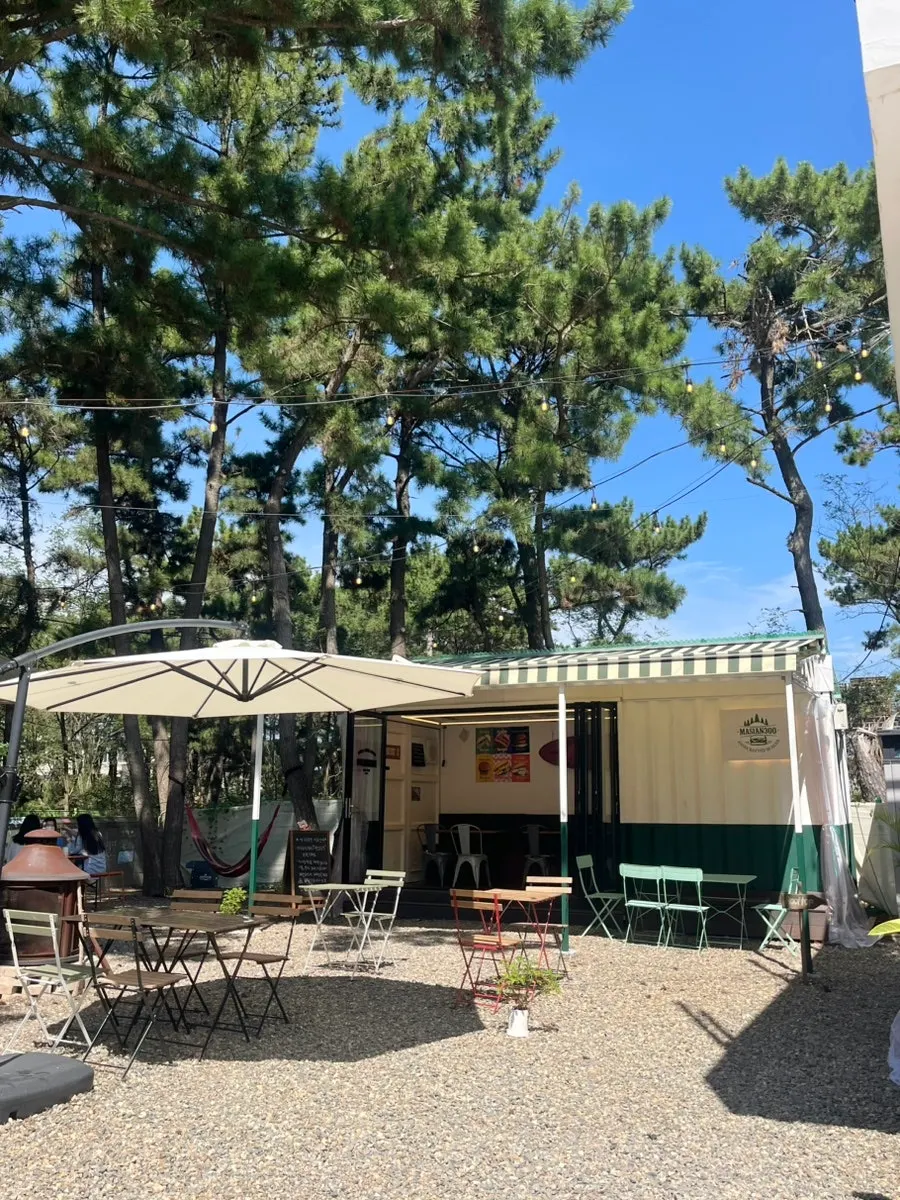 Restaurant visited by customers