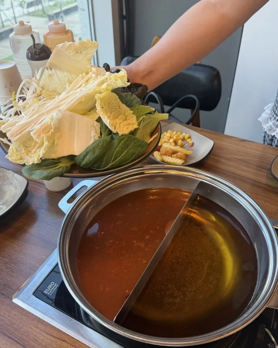 Bonito and spicy mushroom shabu-shabu broths