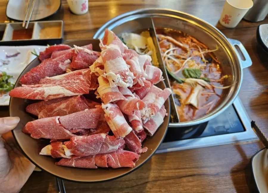 Kalguksu noodles to finish the shabu-shabu