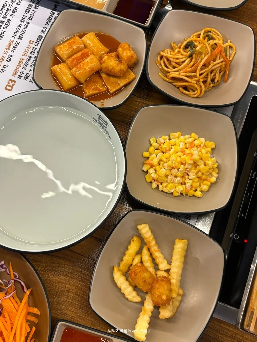 Vegetables and side dishes brought from the self-serve bar