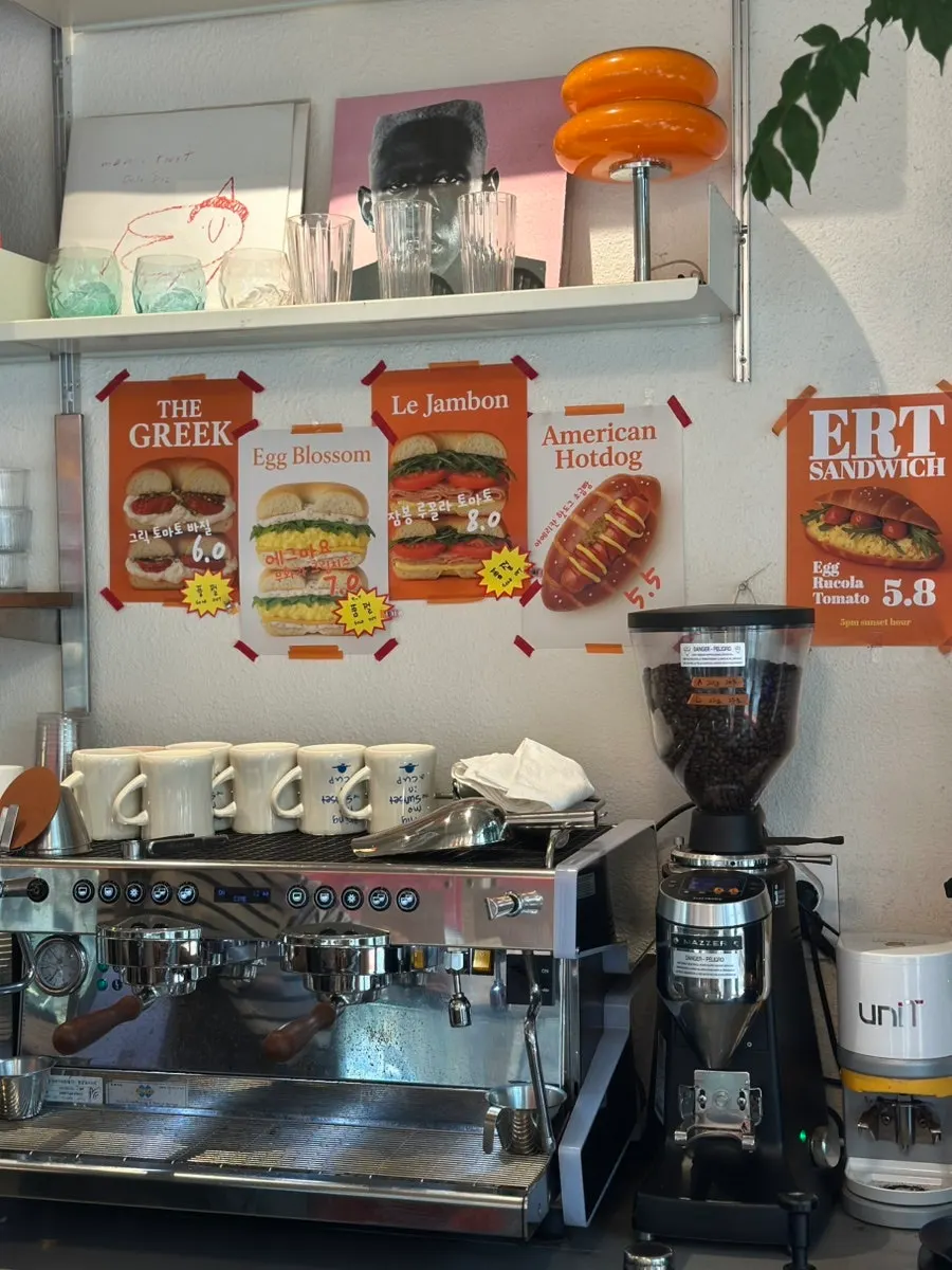 Café space in an orange color concept