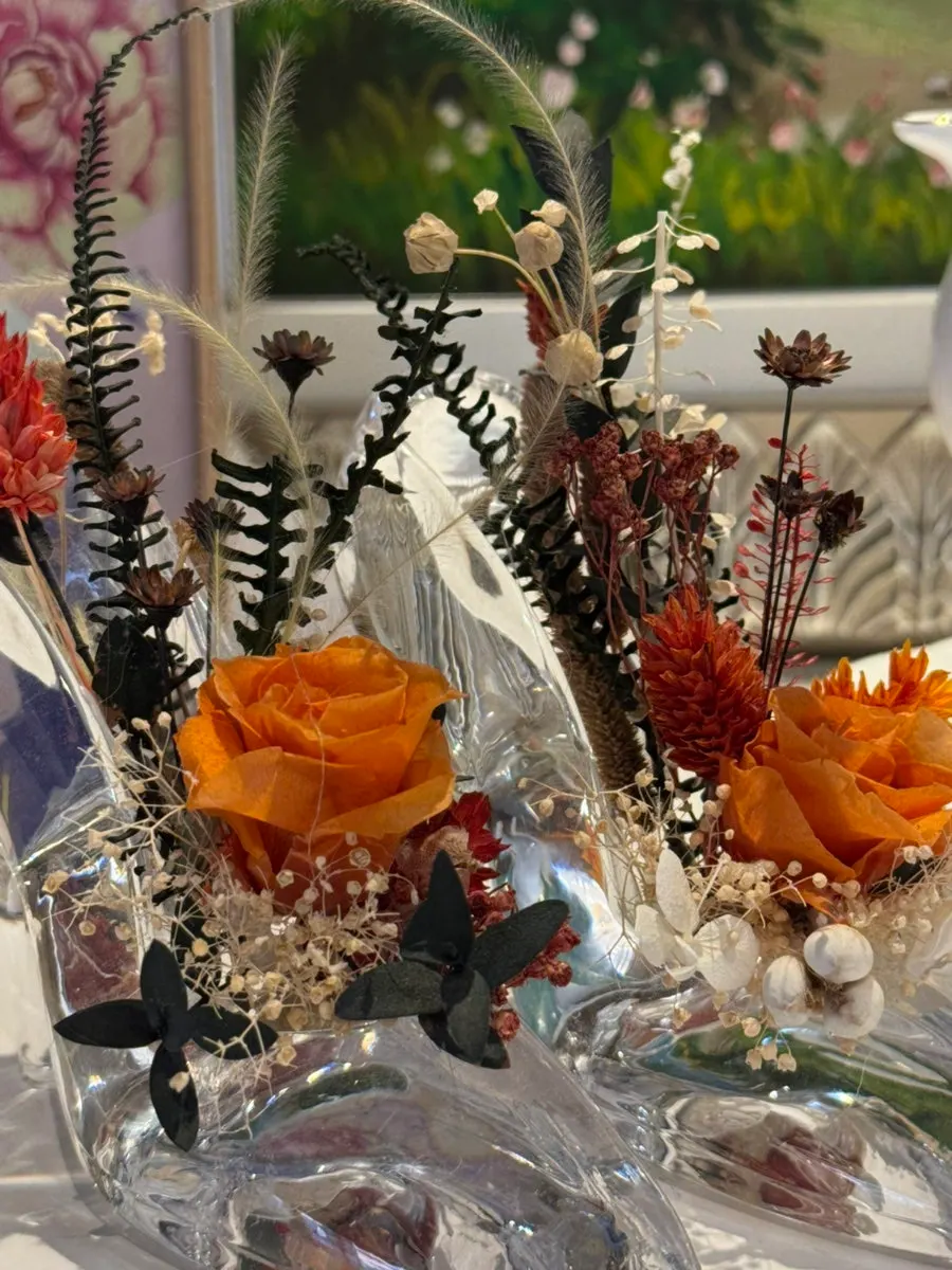 Props displayed around Café289