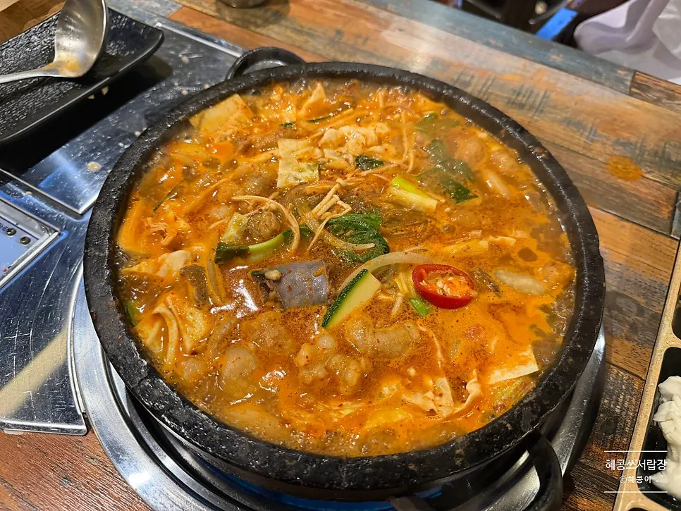 Gopchang jeongol simmered with sundae and sujebi noodles