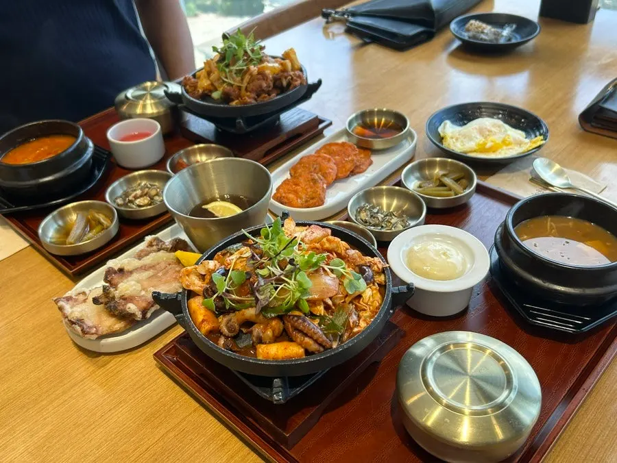 Cafe Dongi individual set meal