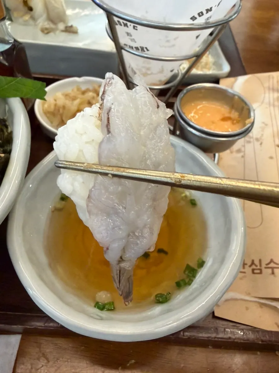 장어 초밥과 데리야끼 소스