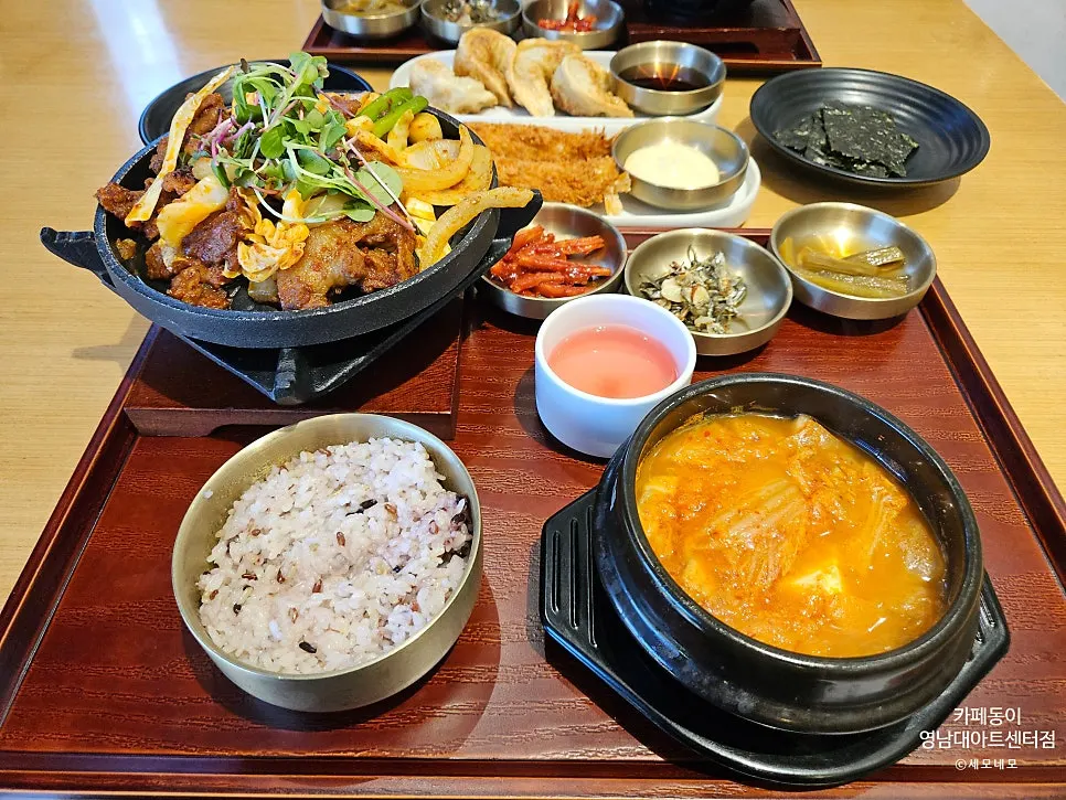 직화 제육볶음 한정식 밥상