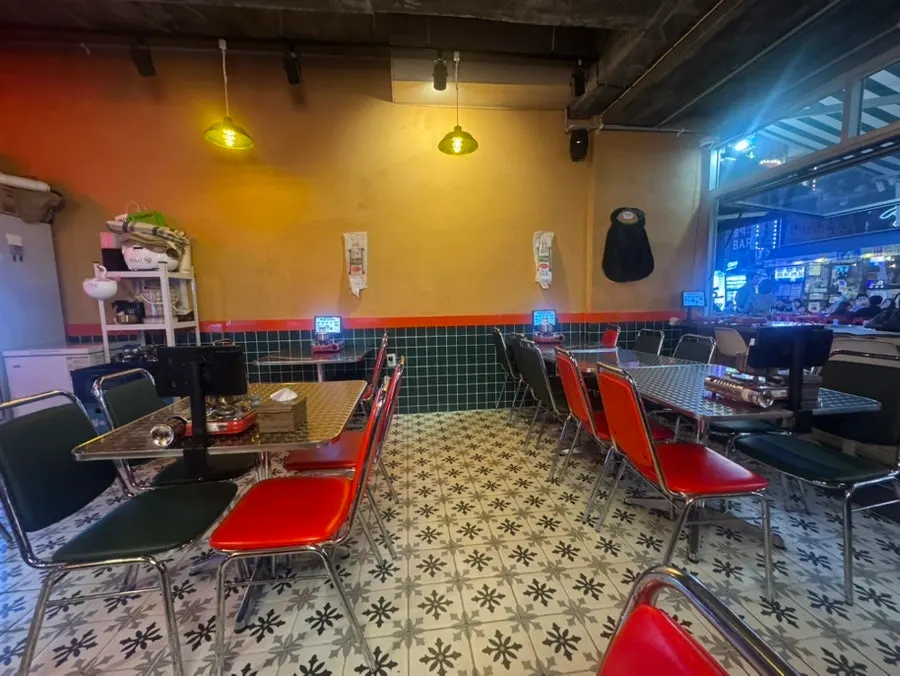 The cute, cozy interior decor of Yeongpo