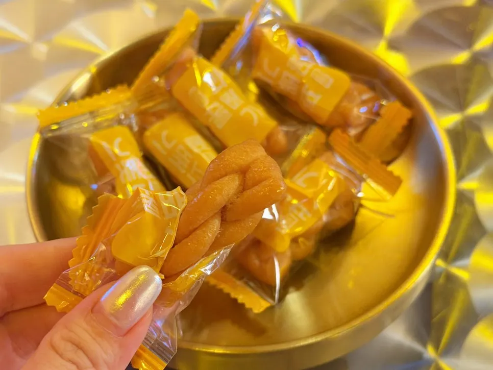 A plate of gwabaegi crackers, Yeongpo's basic side dish