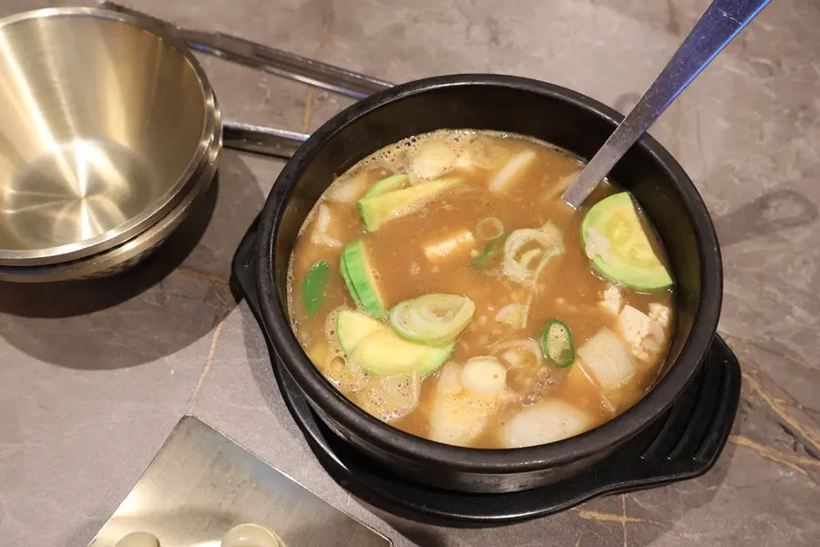 Doenjang sulbap served in a stone pot