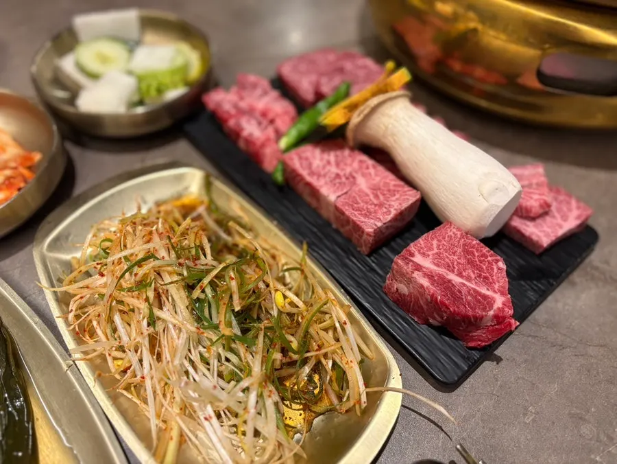 영포화로 인계점 한우모듬 한 접시