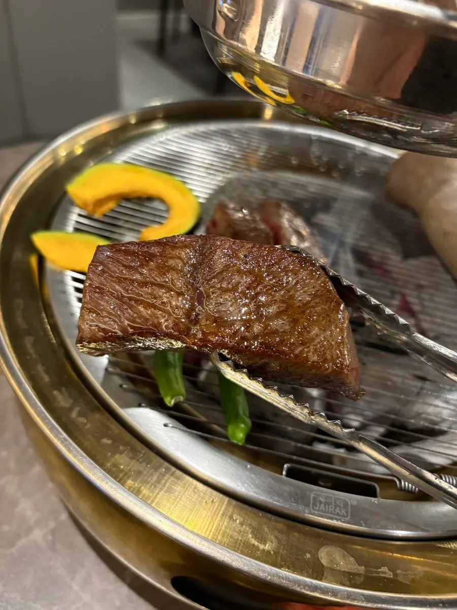 화로에 올린 한우 부채살