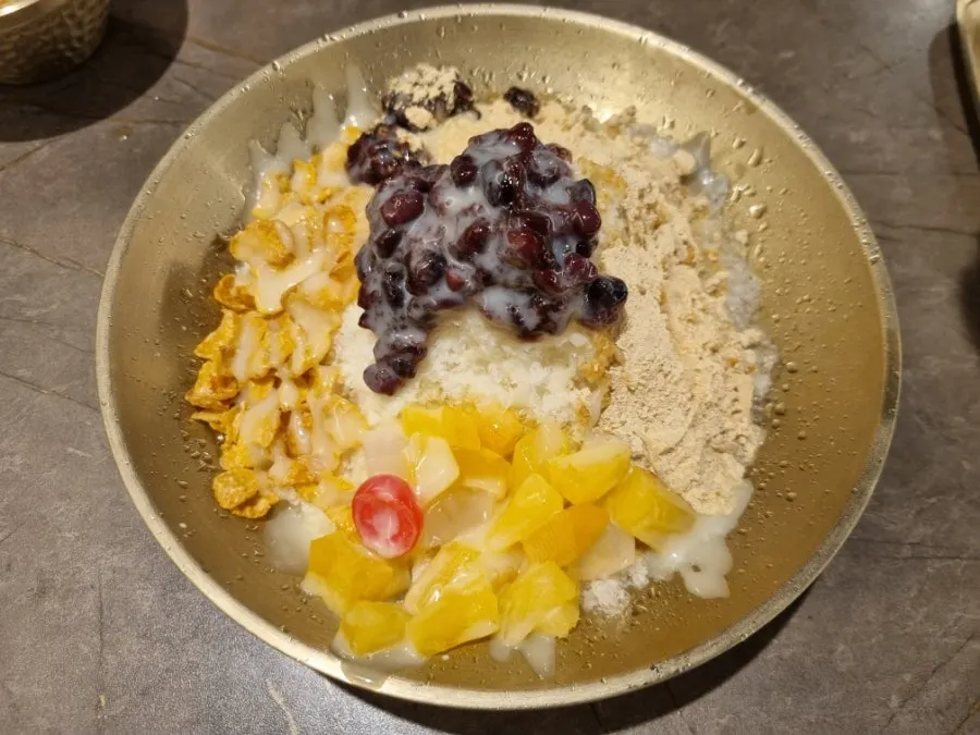Complimentary patbingsu