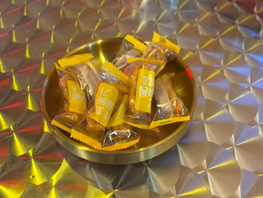 Snacks base servidos envueltos individualmente