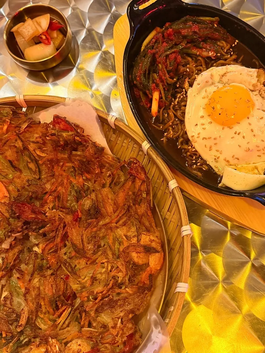 A plate of crispy fried squid-shrimp pancake