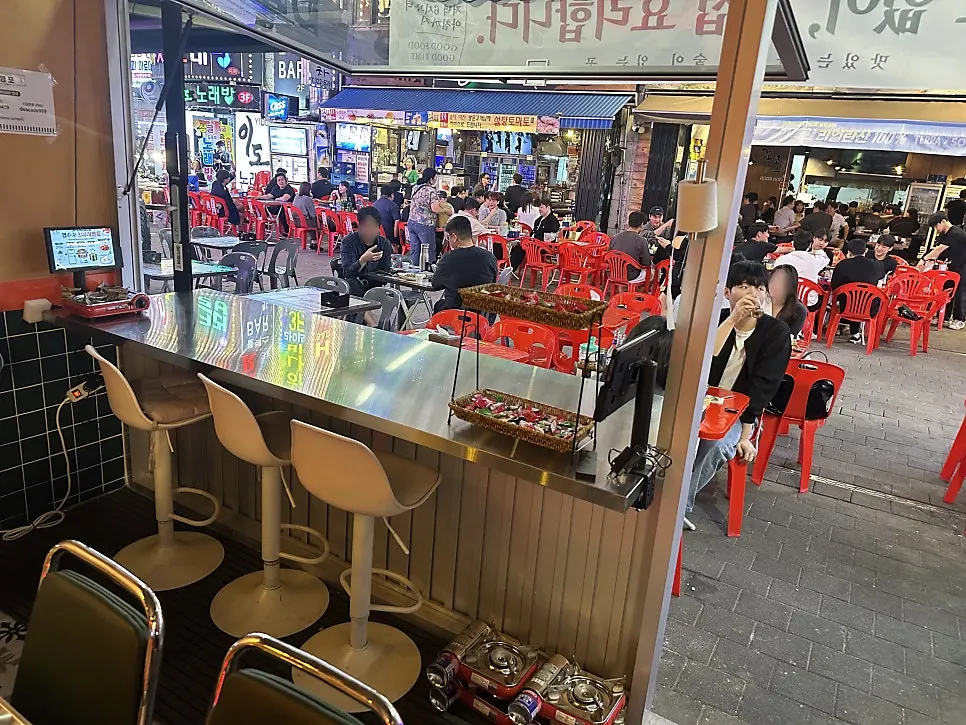 영포 실내 인테리어와 좌석