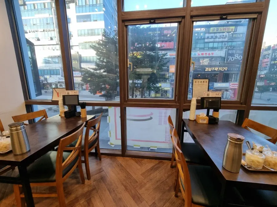 Interior view centered on the conveyor-belt sushi rail