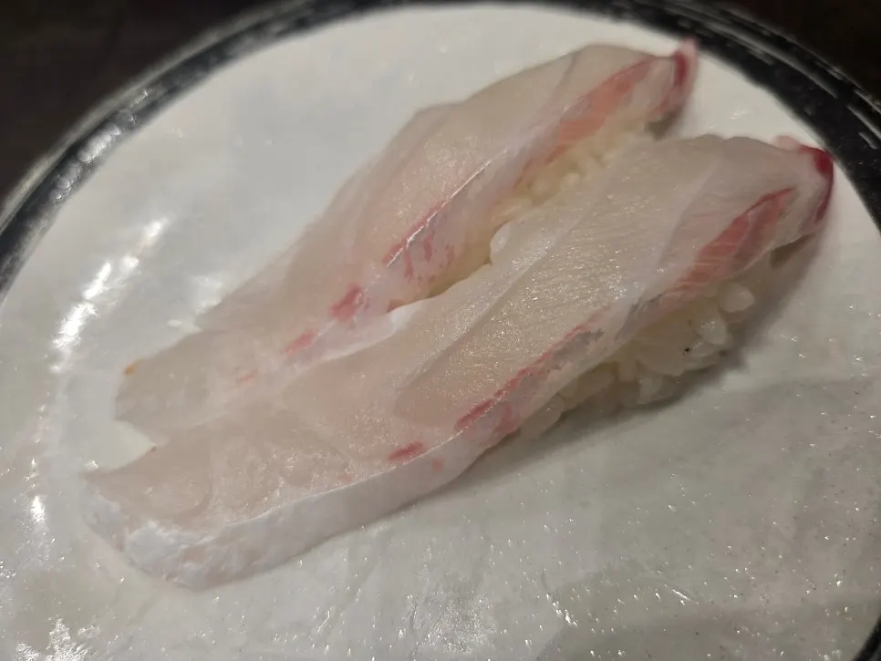 큰 그릇에 나온 냉모밀