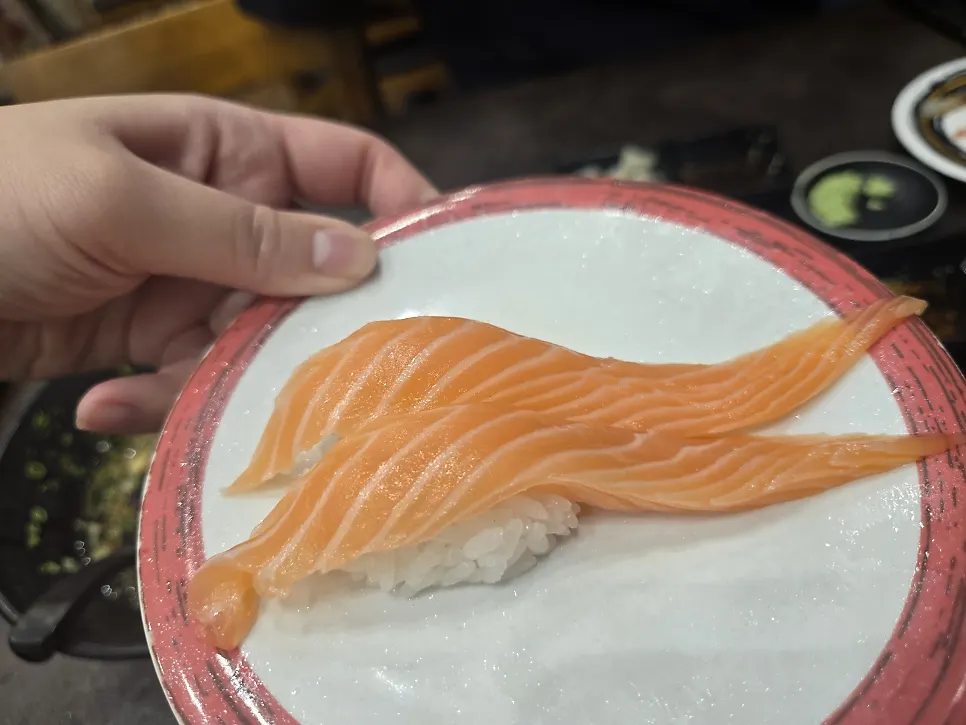 육회초밥 한 접시