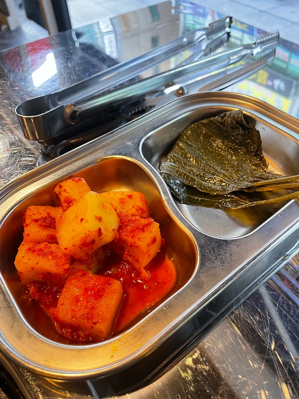 깻잎장아찌와 열무김치 반찬
