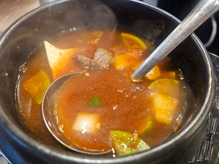 ₩5,000 doenjang jjigae loaded with meat
