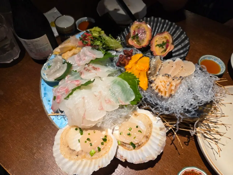 Assorted special with aged sashimi and seafood