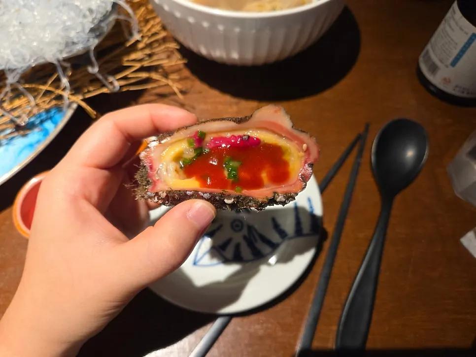 Six kinds of seafood including stone sea squirt