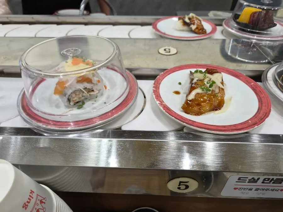 A plate of steak-style sushi