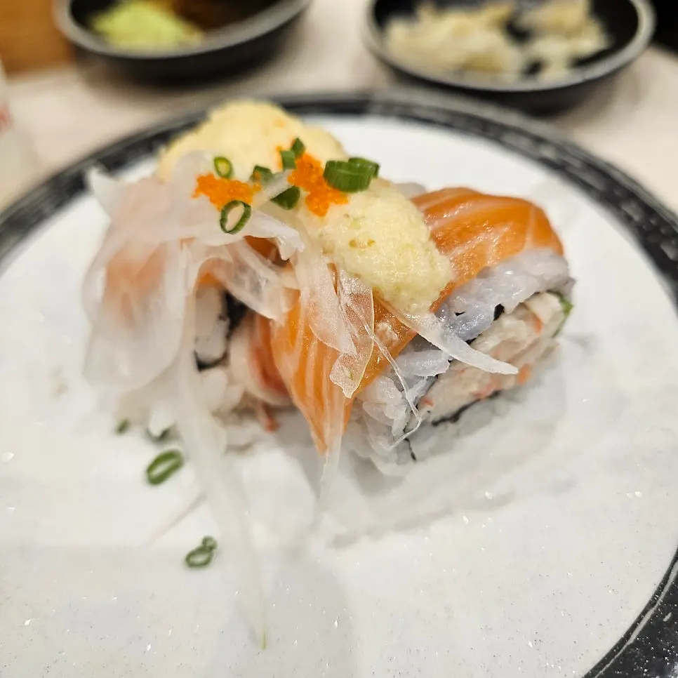 다양한 초밥 선택 관련 사진