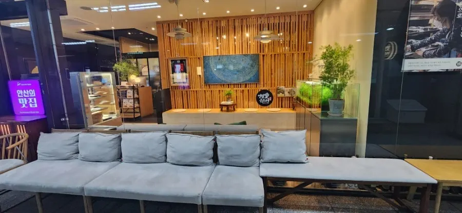 고잔프라움씨티 2층 영월애곤드레 안산점 입구